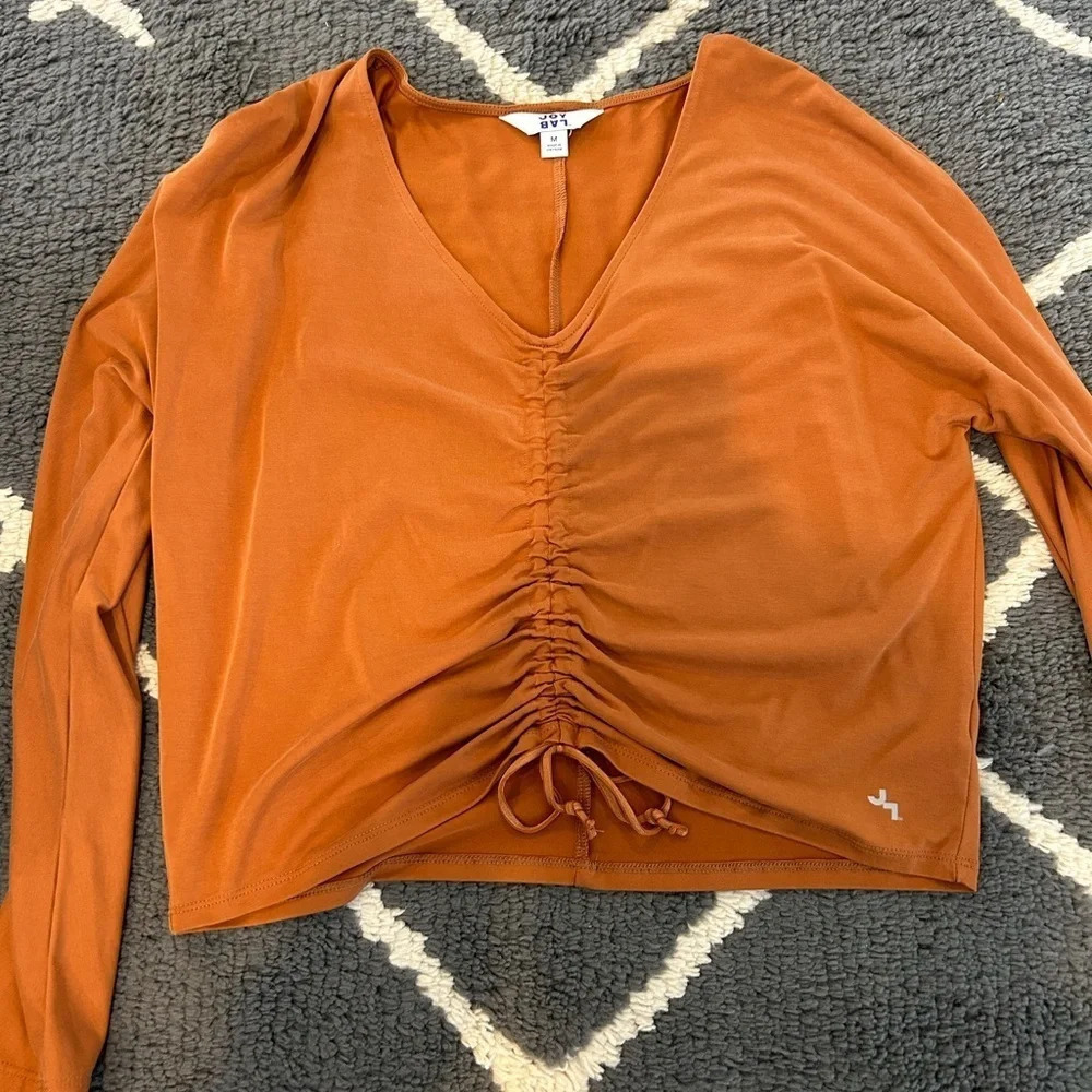 JoyLab Rouched Front Top - Picture 4 of 4